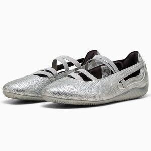 👸🏼 PUMA X WICKED SPEEDCAT BALLET SILVER 🧙RUNS SMALL
